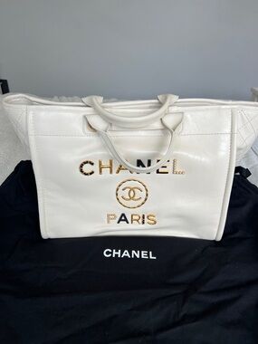 CHANEL White Leather Logo Paris Tote with Gold Accents